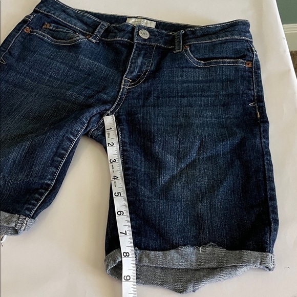 Aeropostale Bermuda Low Rise Shorts Size 3/4 - Picture 7 of 16
